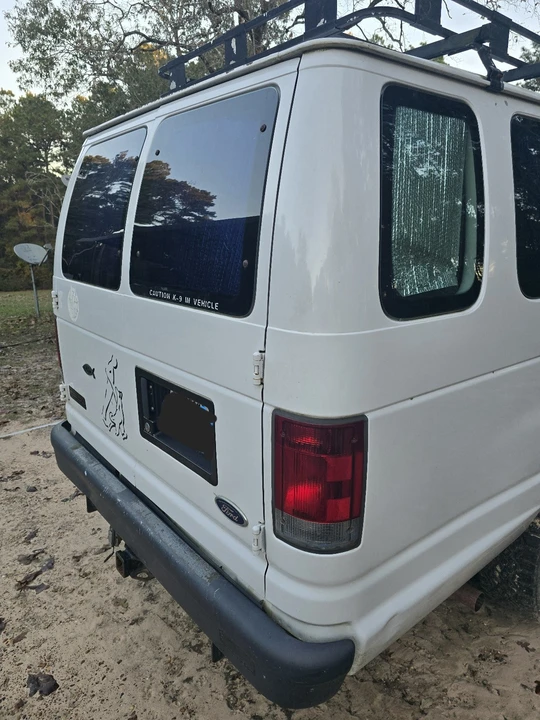 2003 Ford Econoline Van - Image 5 of 21