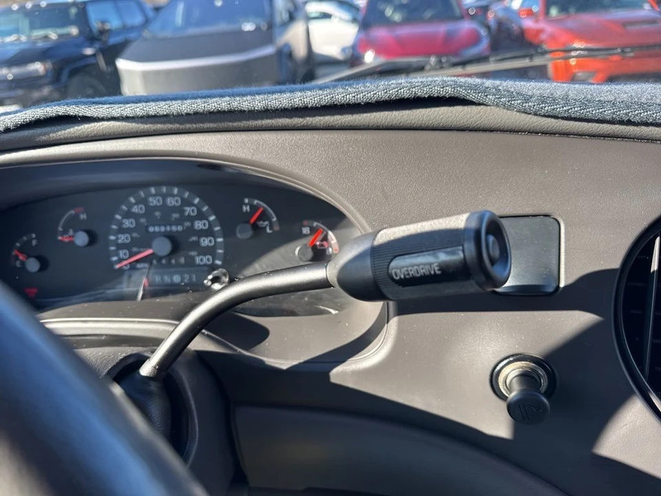2003 Ford Econoline Van - Image 14 of 21