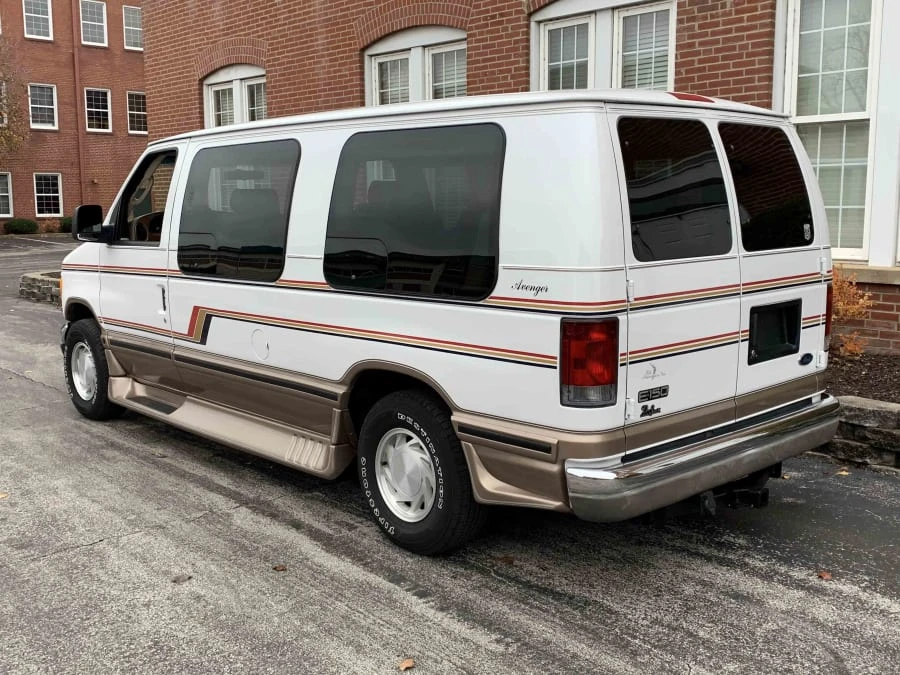 2003 Ford Econoline Van - Image 3 of 11