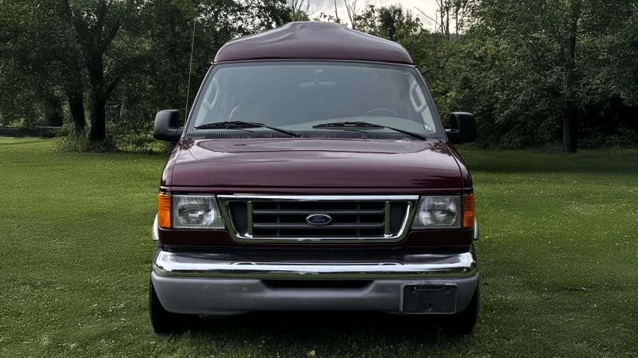 2003 Ford Econoline Van - Image 2 of 4