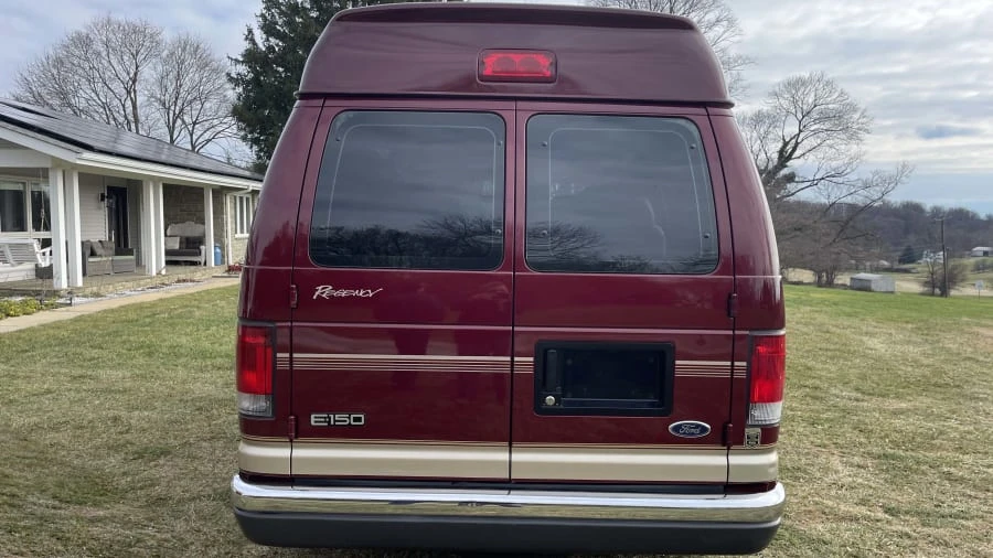 2003 Ford Econoline Van - Image 3 of 11
