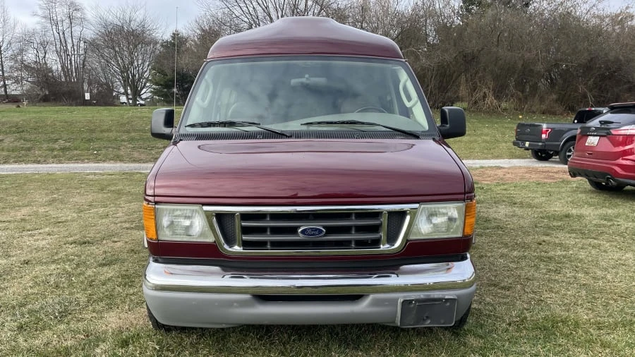 2003 Ford Econoline Van - Image 2 of 11