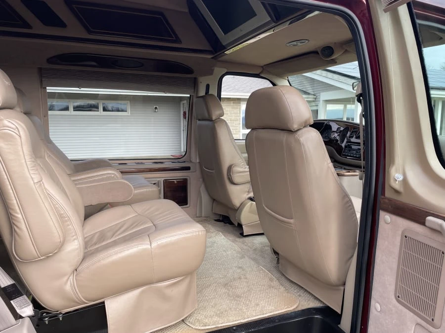 2003 Ford Econoline Van - Image 8 of 11