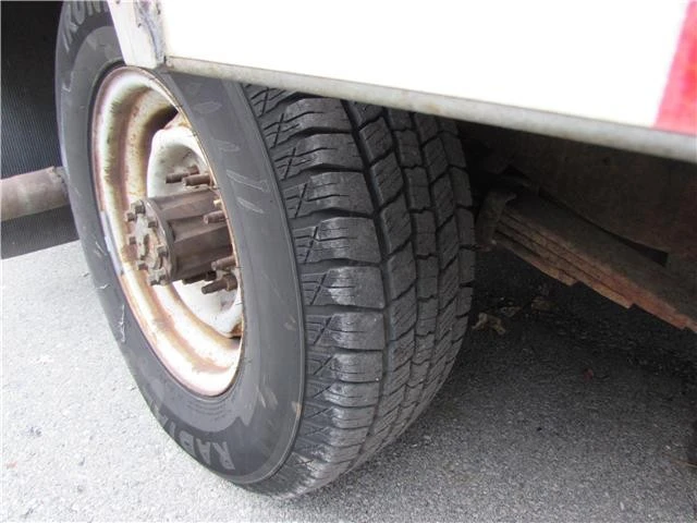 2003 Ford Econoline Van - Image 17 of 18