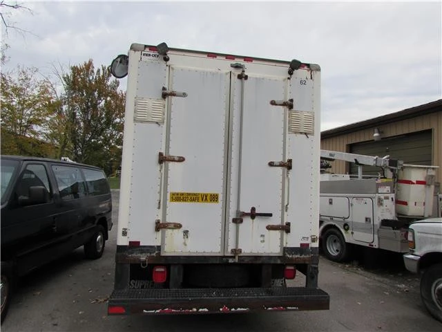 2003 Ford Econoline Van - Image 4 of 18