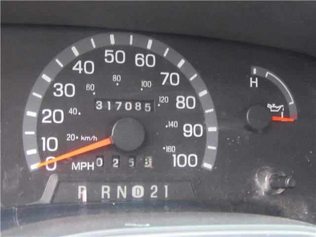 2003 Ford Econoline Van - Image 10 of 18
