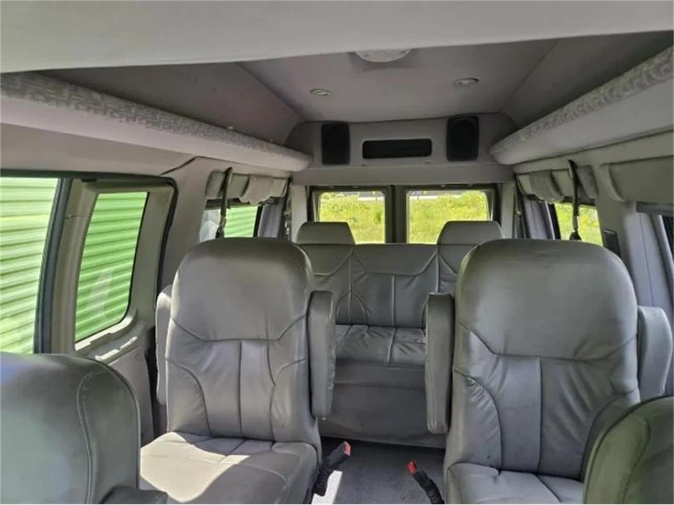 2003 Ford Econoline Van - Image 16 of 24
