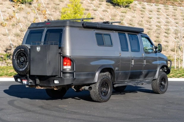 2003 Ford Econoline Van - Image 2 of 8