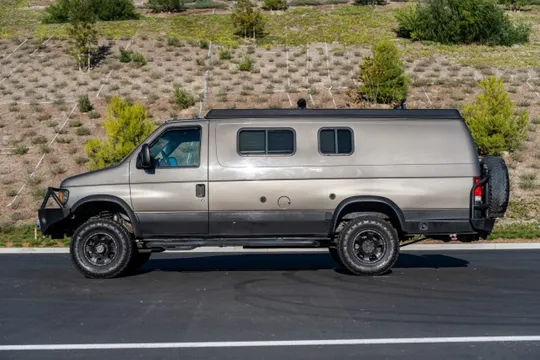 2003 Ford Econoline Van - Image 3 of 8