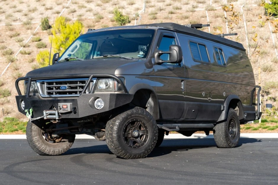 2003 Ford Econoline Van - Image 1 of 8