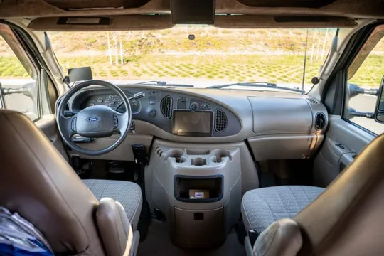 2003 Ford Econoline Van - Image 4 of 8