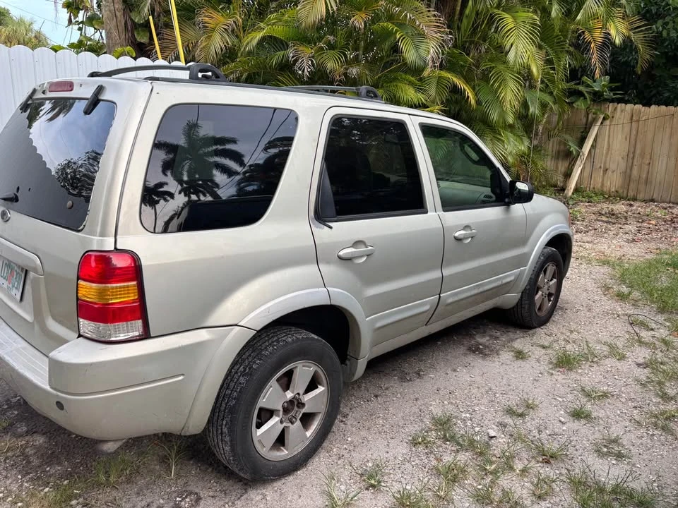 2003 Ford Escape - Image 3 of 3