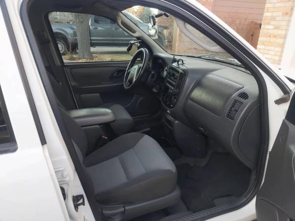 2003 Ford Escape - Image 6 of 7
