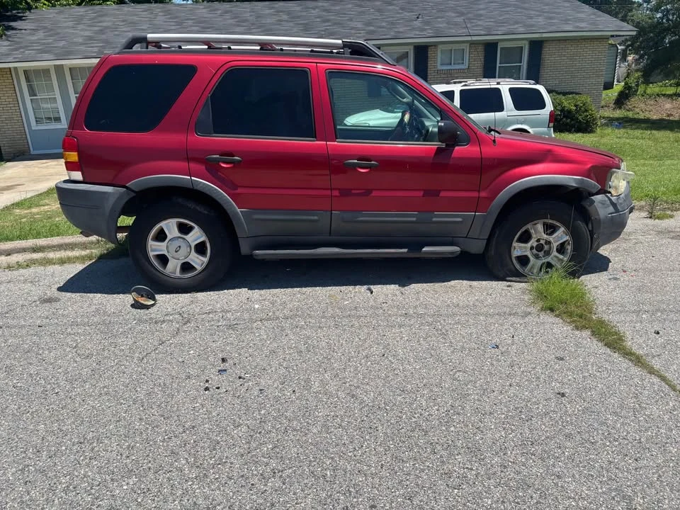 2003 Ford Escape - Image 3 of 3