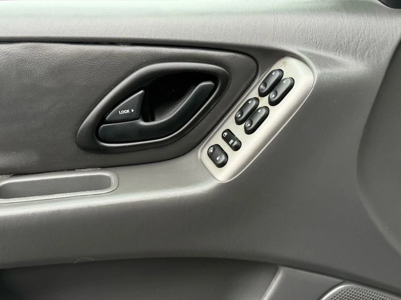 2003 Ford Escape - Image 12 of 12