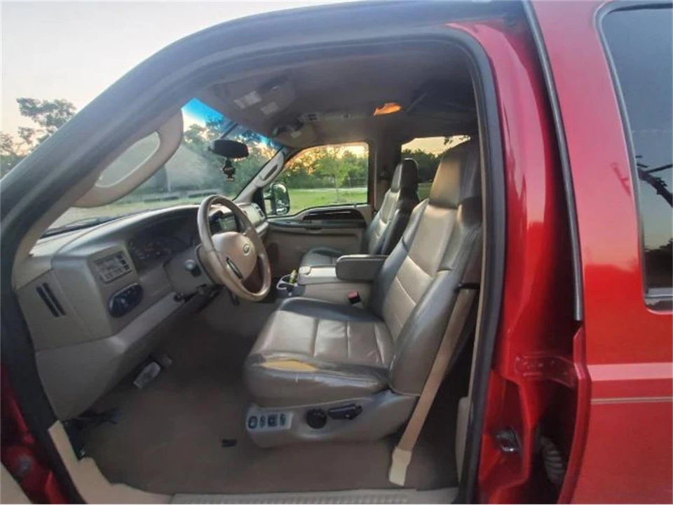 2003 Ford Excursion - Image 10 of 22