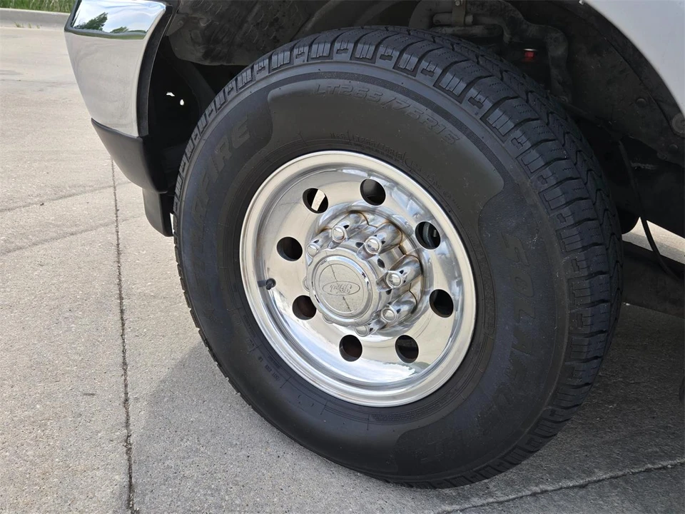 2003 Ford Excursion - Image 29 of 31