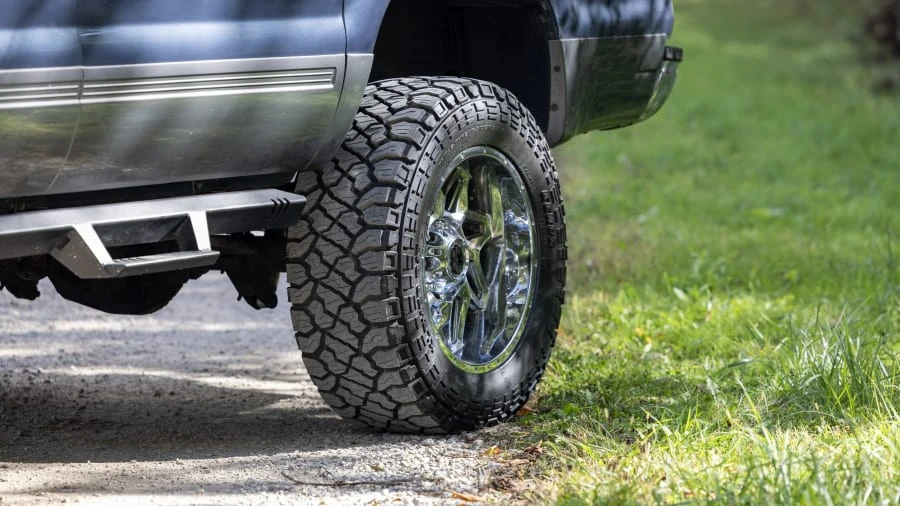 2003 Ford Excursion - Image 23 of 31