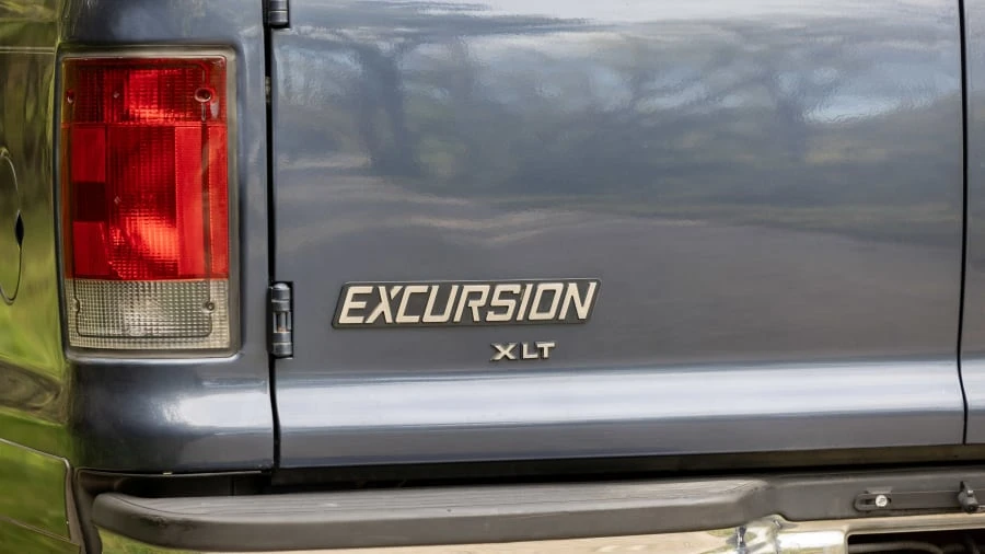 2003 Ford Excursion - Image 13 of 31