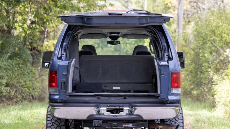 2003 Ford Excursion - Image 18 of 31