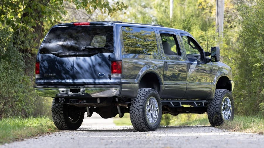 2003 Ford Excursion - Image 24 of 31