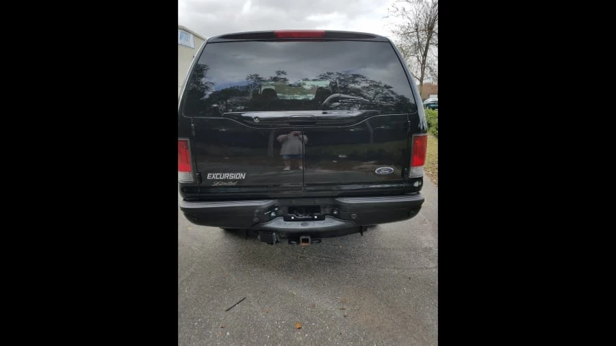 2003 Ford Excursion - Image 9 of 10