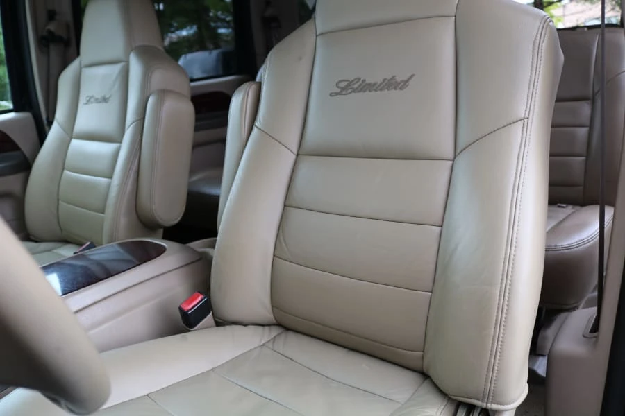 2003 Ford Excursion - Image 2 of 6