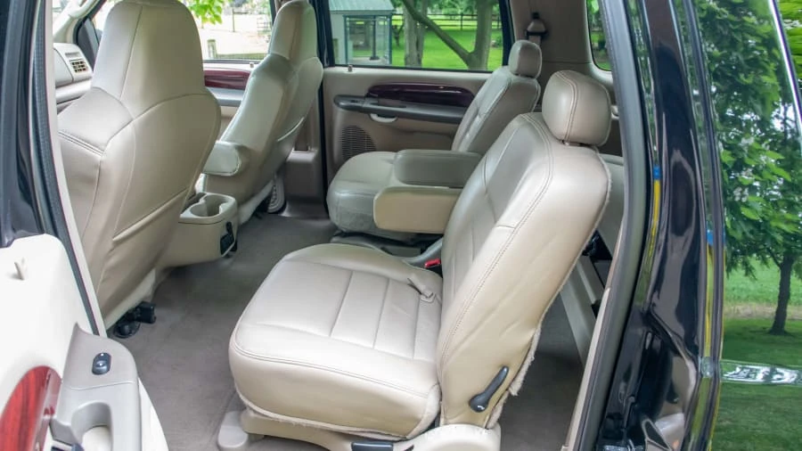 2003 Ford Excursion - Image 19 of 20