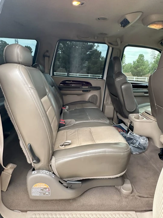 2003 Ford Excursion - Image 14 of 24