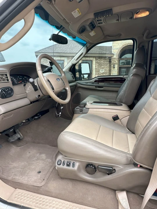 2003 Ford Excursion - Image 10 of 24