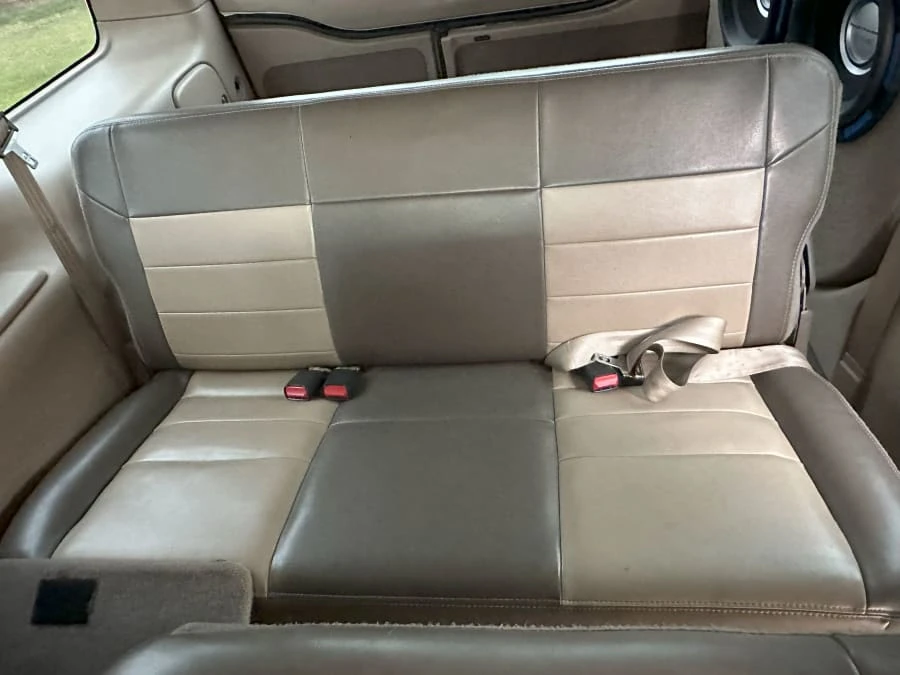 2003 Ford Excursion - Image 11 of 24
