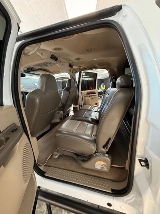 2003 Ford Excursion - Image 8 of 11