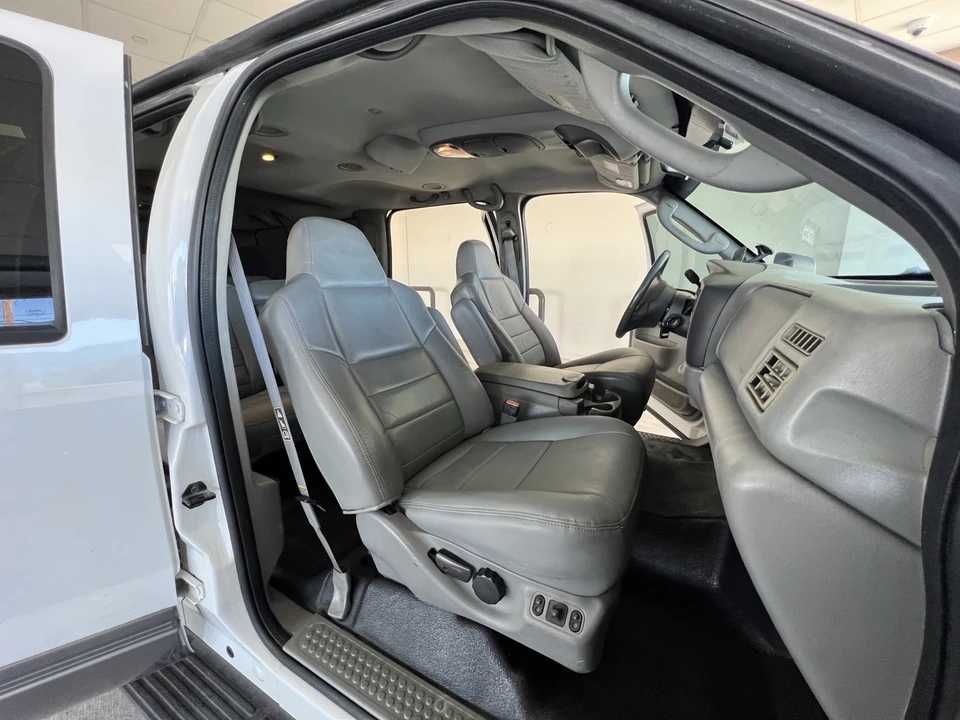 2003 Ford Excursion - Image 13 of 20