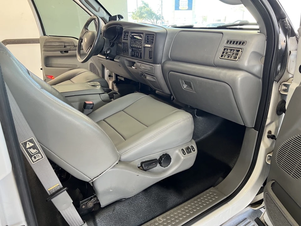 2003 Ford Excursion - Image 17 of 20