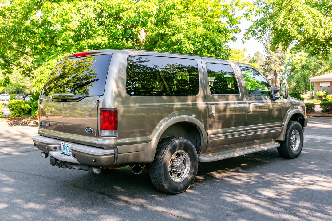 2003 Ford Excursion - Image 4 of 31