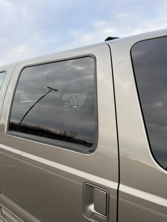 2003 Ford Excursion - Image 27 of 31
