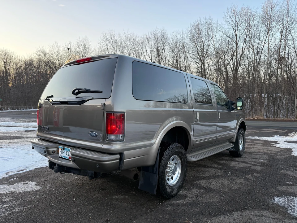 2003 Ford Excursion - Image 16 of 31