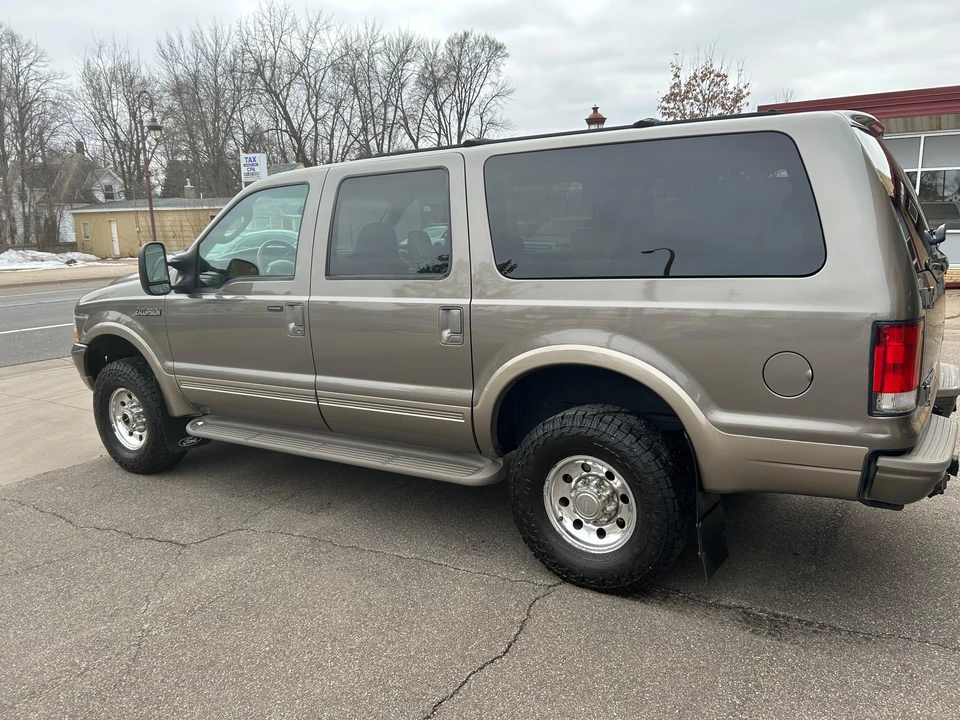 2003 Ford Excursion - Image 15 of 31