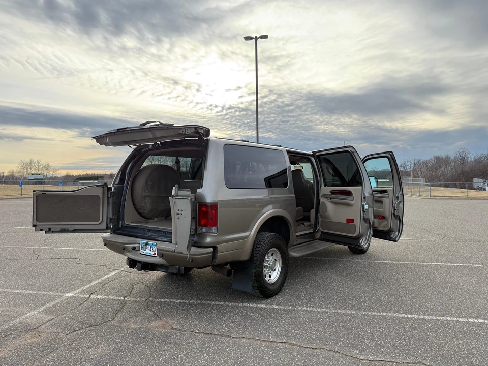 2003 Ford Excursion - Image 8 of 31