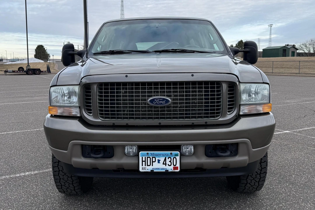 2003 Ford Excursion - Image 2 of 31