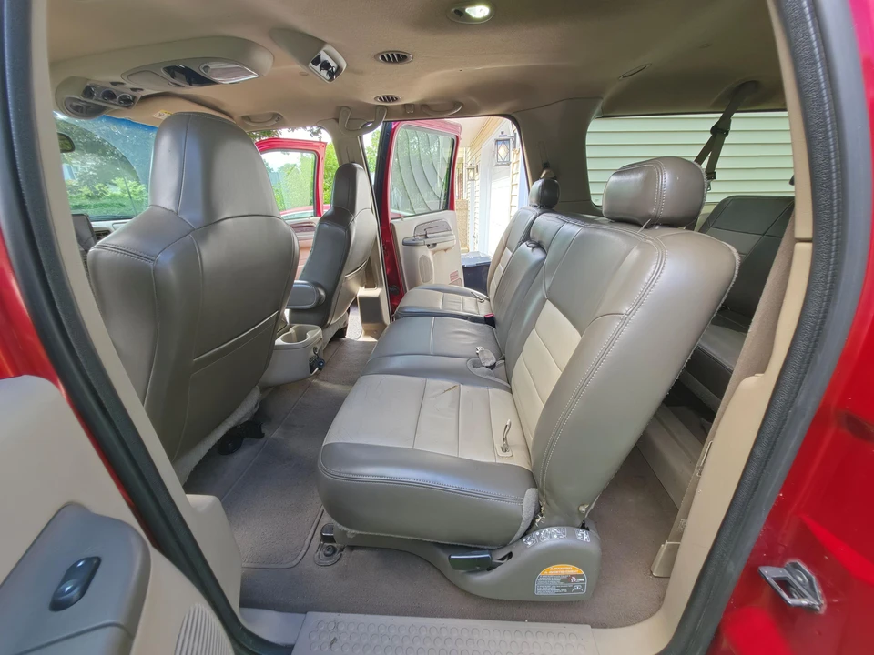 2003 Ford Excursion - Image 30 of 31