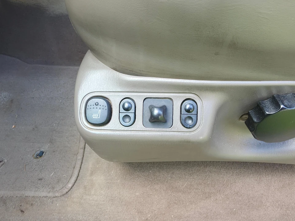 2003 Ford Excursion - Image 26 of 31