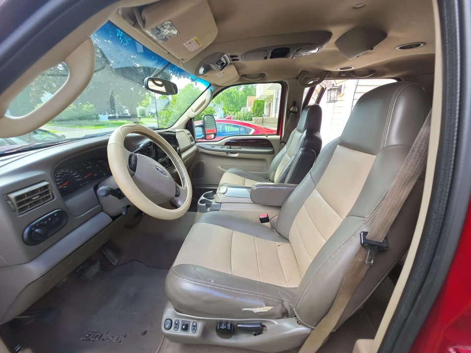 2003 Ford Excursion - Image 23 of 31