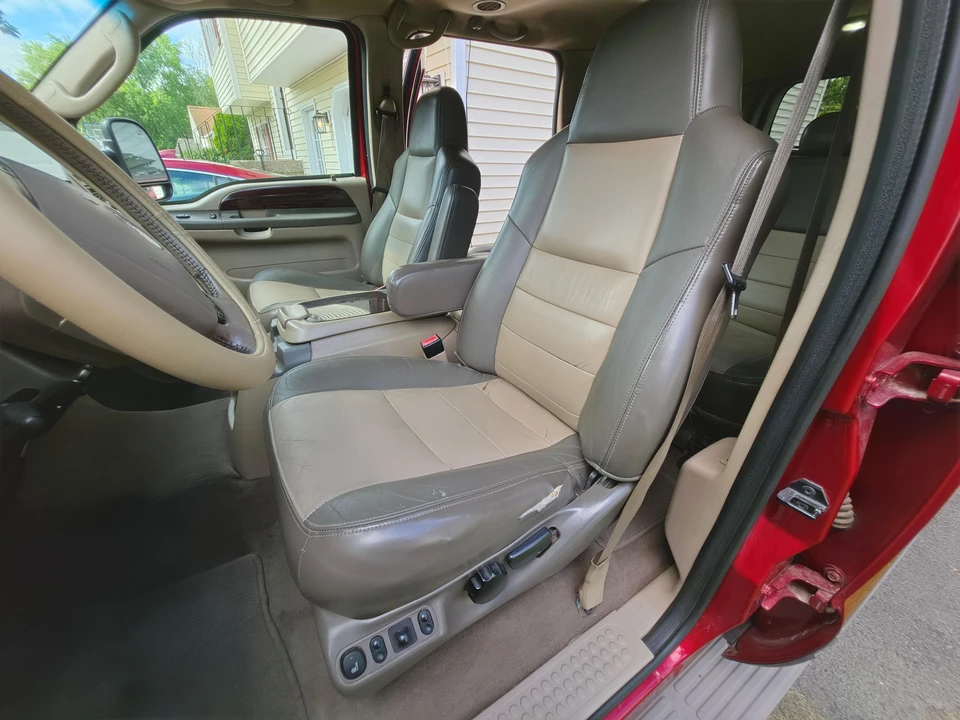 2003 Ford Excursion - Image 24 of 31