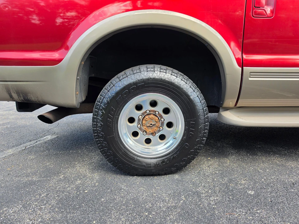 2003 Ford Excursion - Image 17 of 31