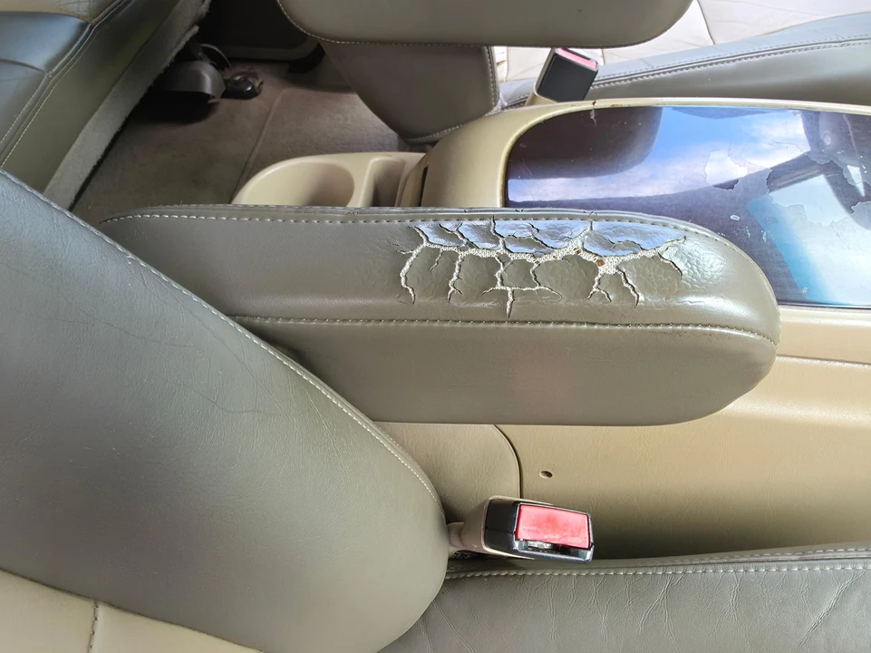 2003 Ford Excursion - Image 28 of 31