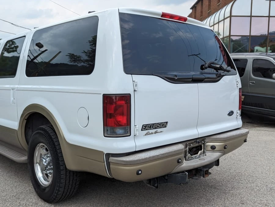 2003 Ford Excursion - Image 28 of 31