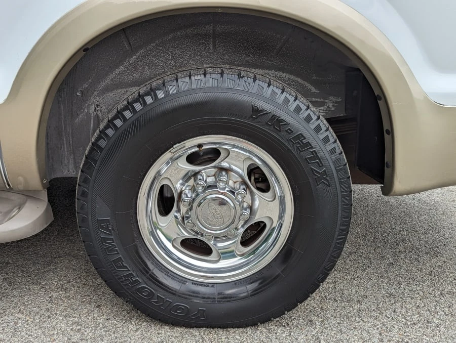 2003 Ford Excursion - Image 27 of 31