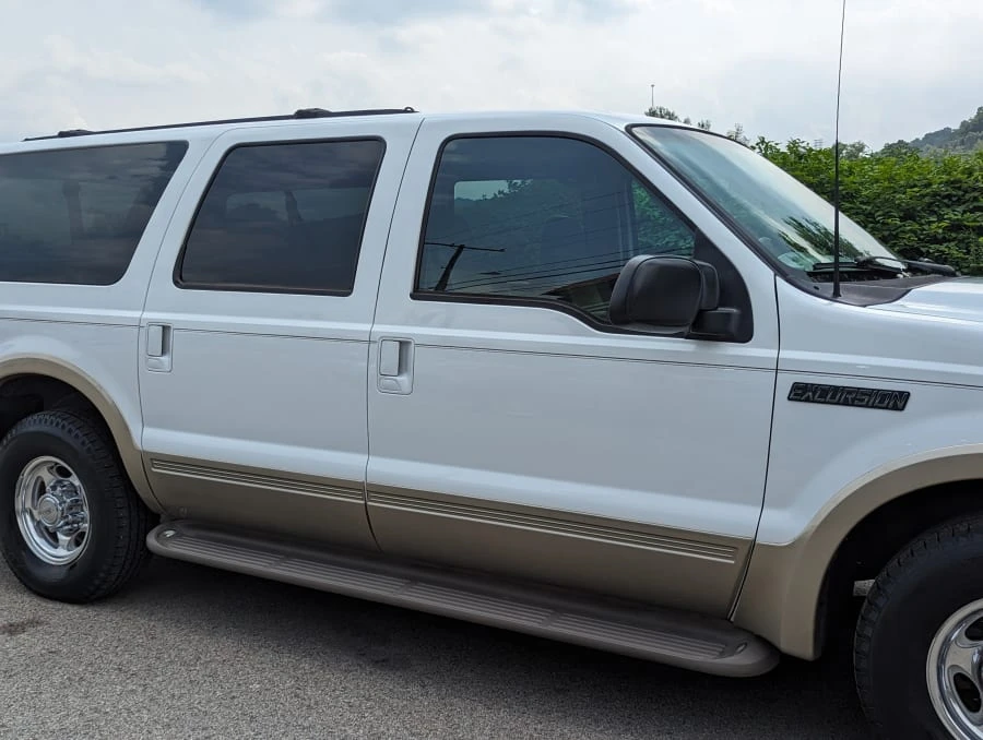 2003 Ford Excursion - Image 14 of 31