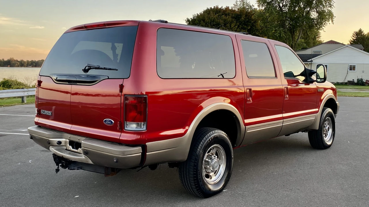 2003 Ford Excursion - Image 3 of 14